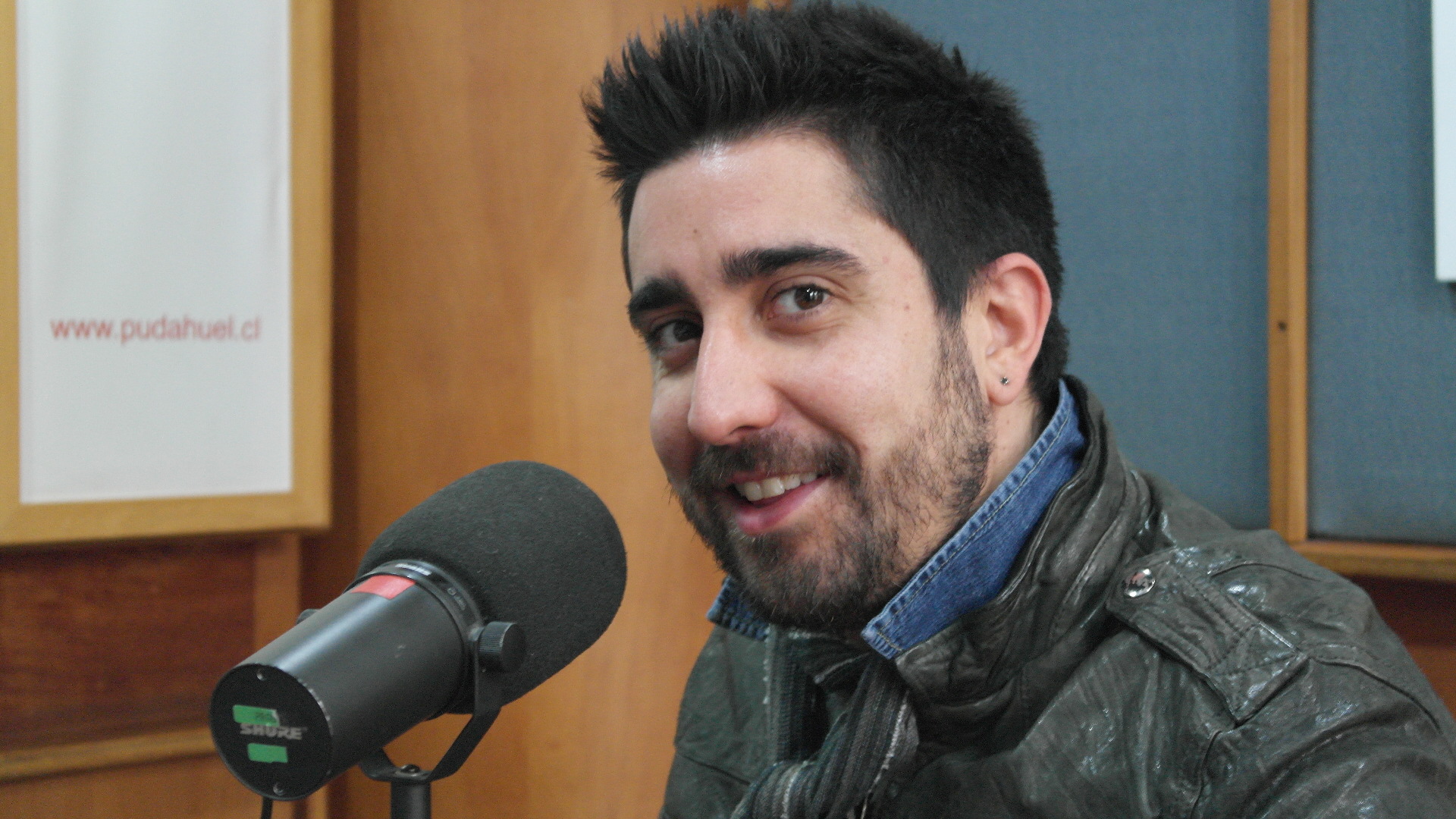 Álex Ubago nos visita para promocionar su nuevo disco Radio Pudahuel