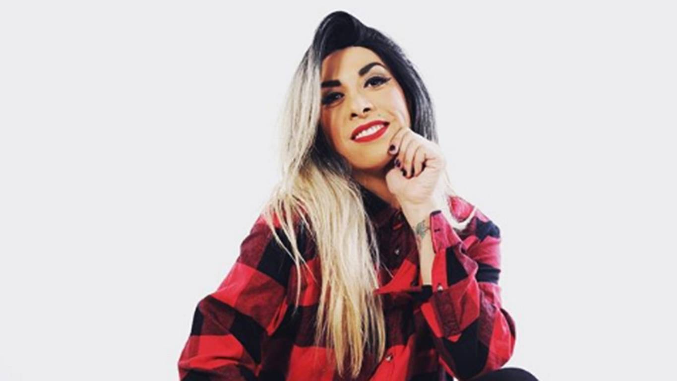 Sueño cumplido: Botota Fox tendrá su línea de maquillaje — Pudahuel