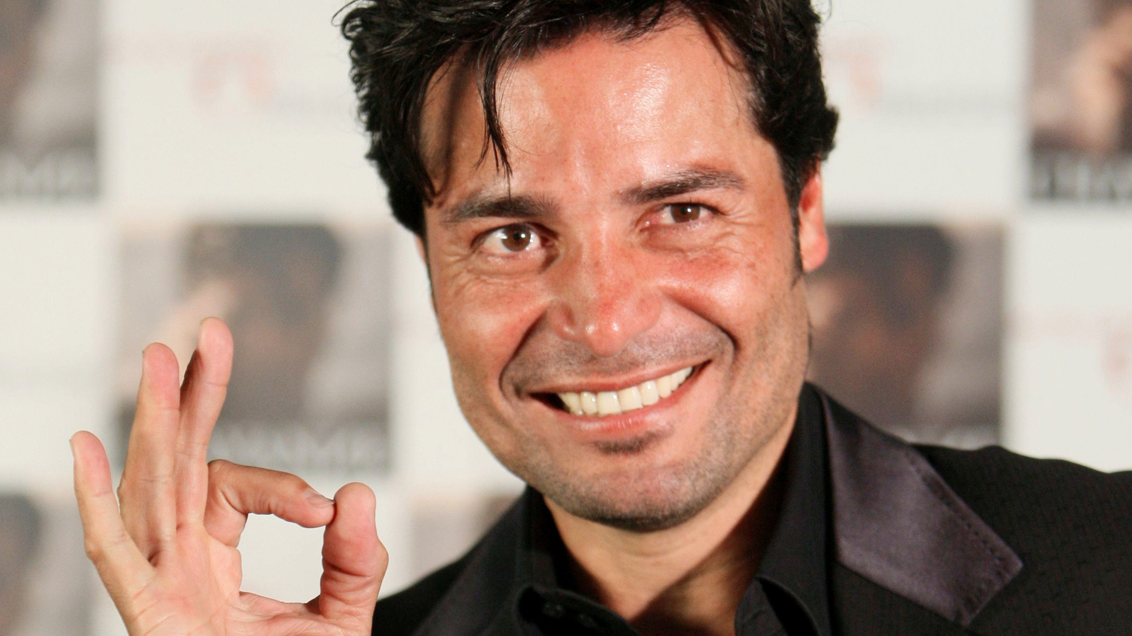 Chayanne enternece con una foto del recuerdo