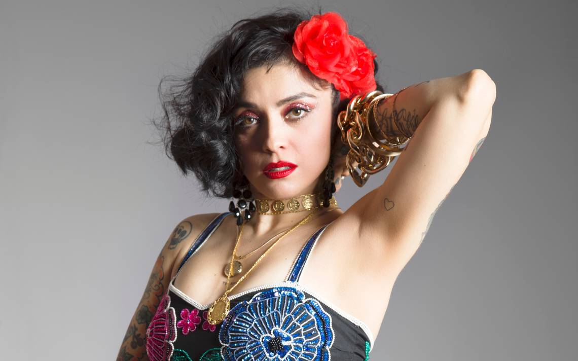 La Polemica Foto De Mon Laferte Mostrando Sus Axilas Al Natural