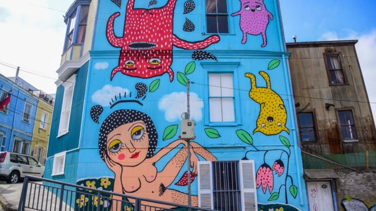 Mon Laferte se refiere a la polémica por su mural "Chile tiene