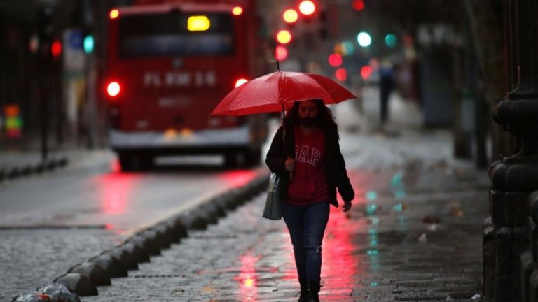 Lluvia en Santiago