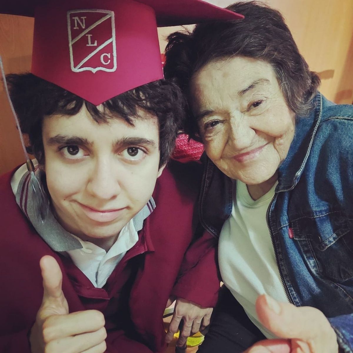 Cecilia Con Su Nieto