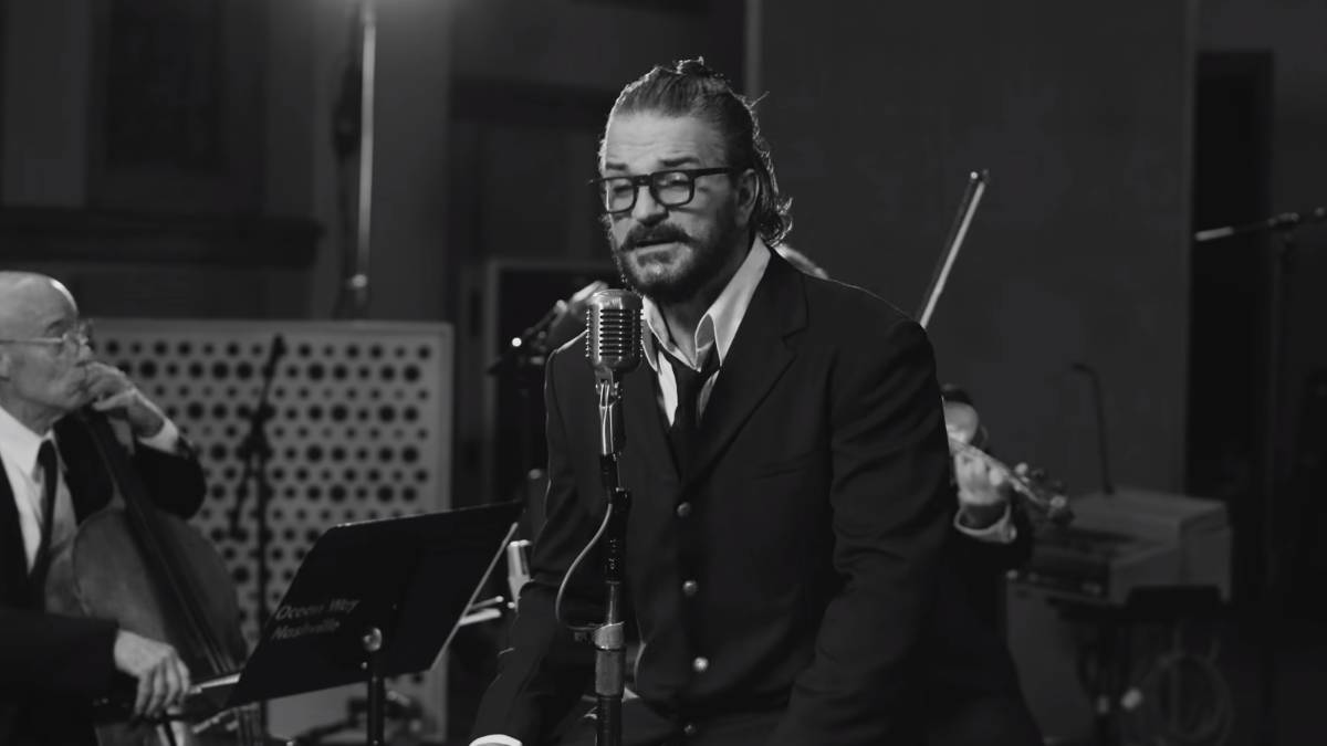 Ricardo Arjona lanzó “Ella Sabe” una nueva canción de su álbum 
