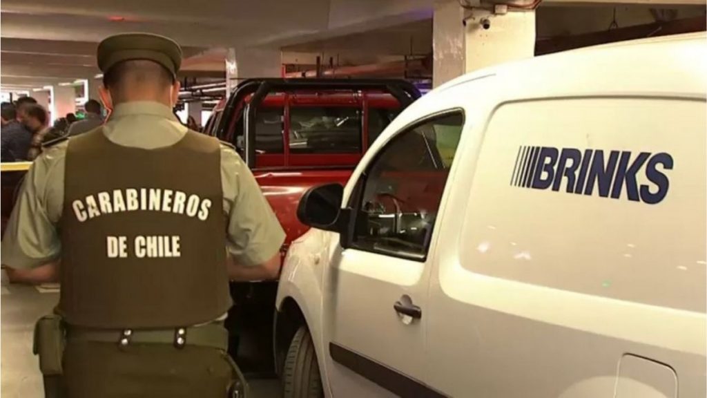 Guardia Muerto Mall Florida Centerv 2