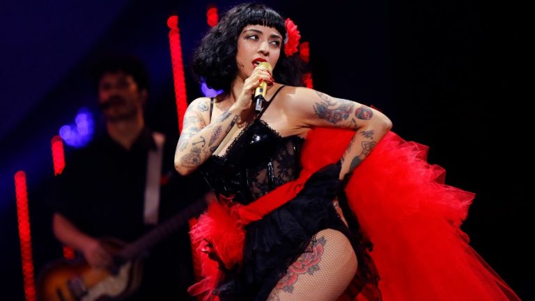 Mon Laferte cumpleaños