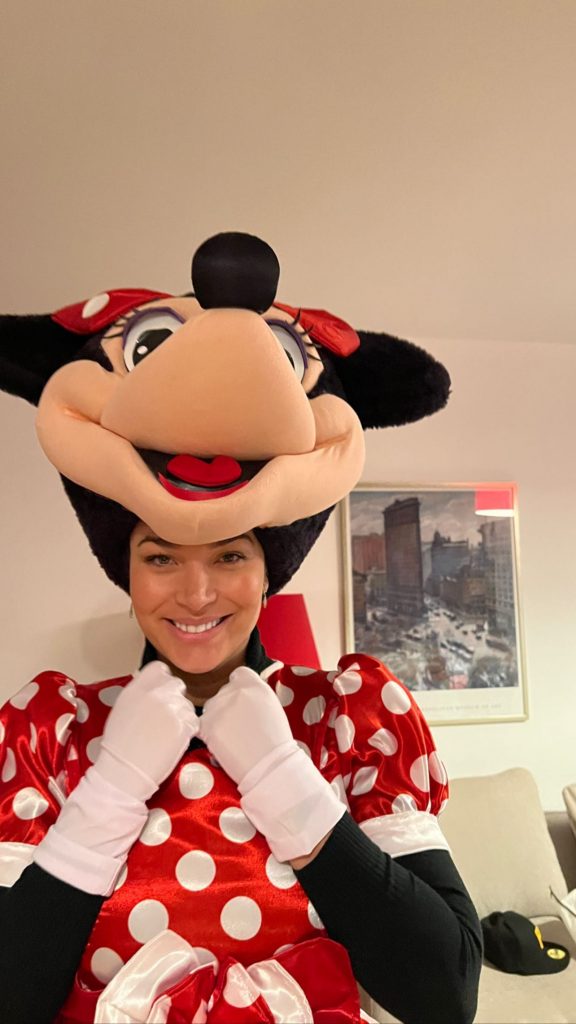 Lisandra Disfrazada De Disney Minnie