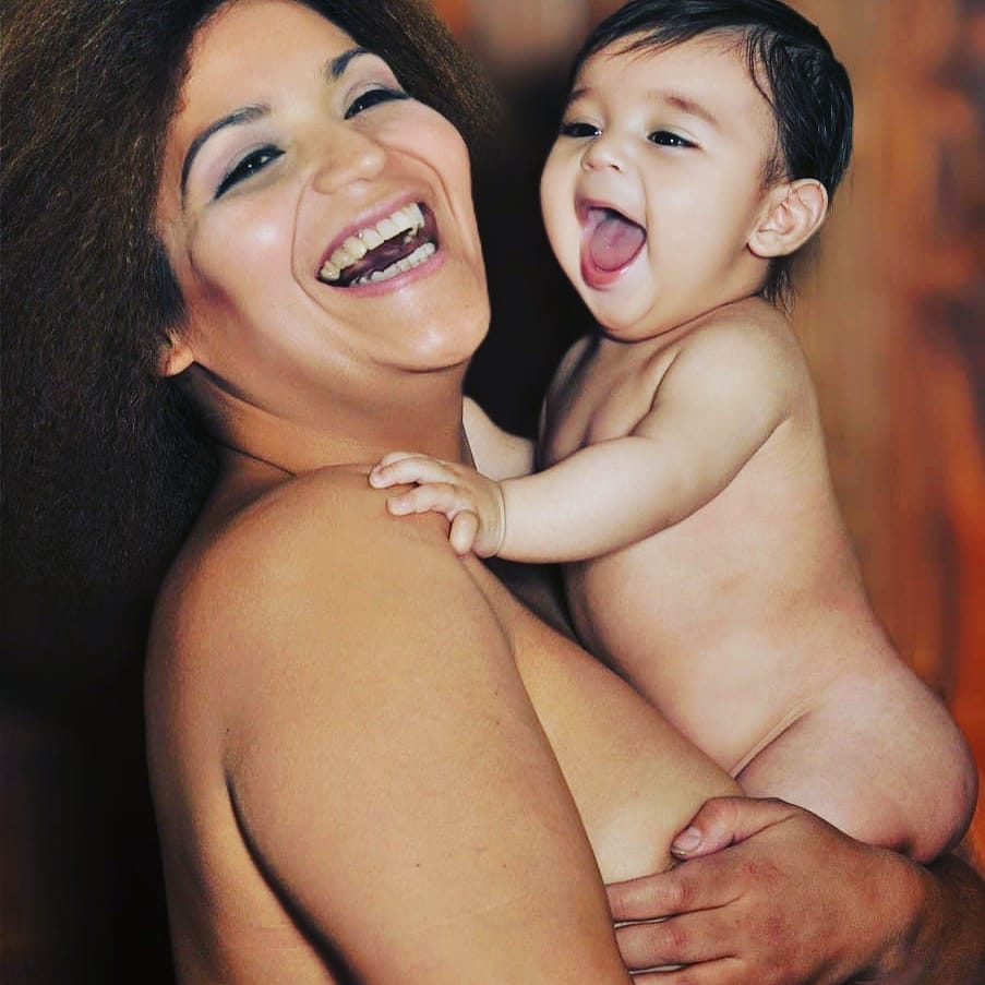 Kathy Orellana y su hijo 