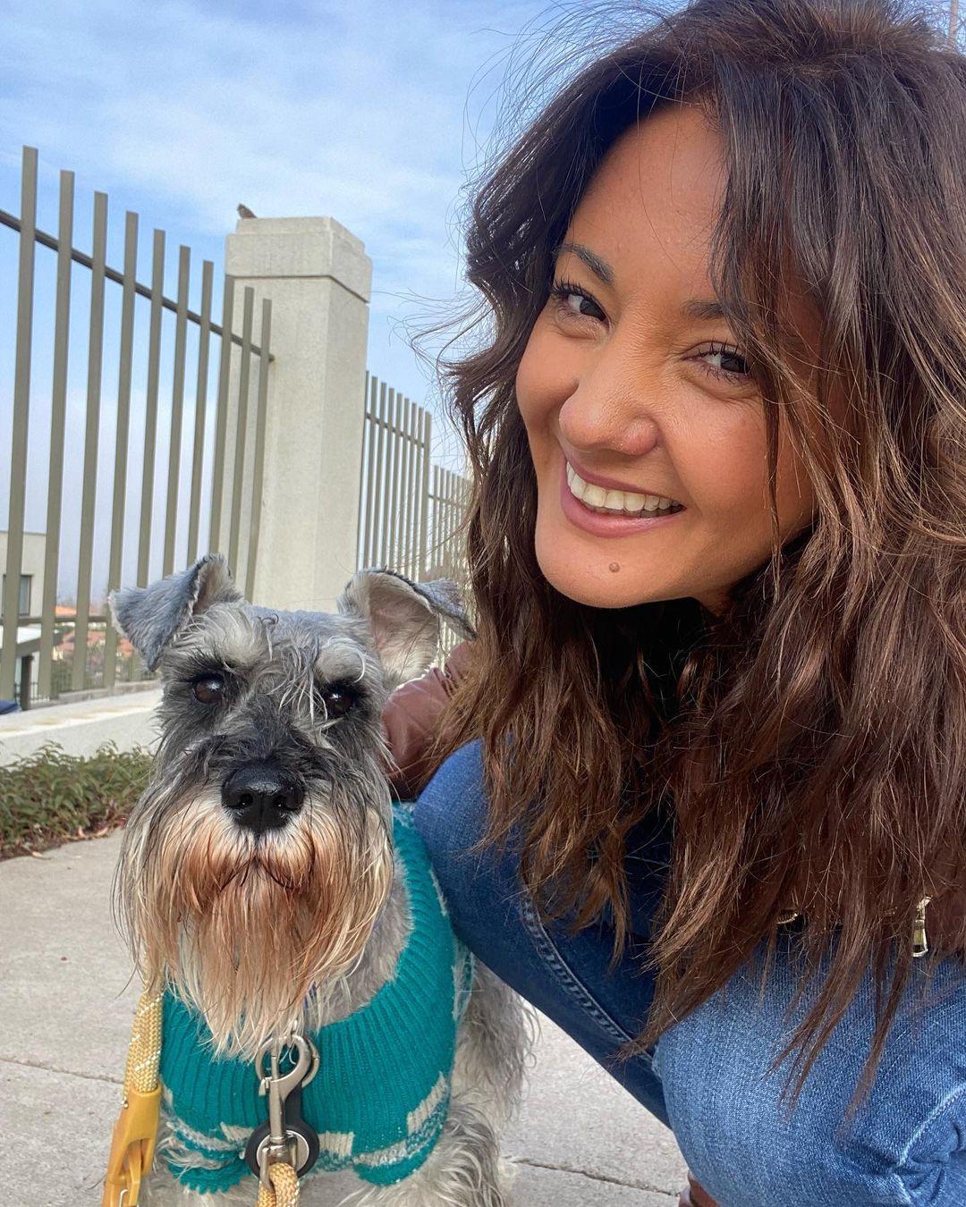 Priscilla Vargas y su perrito