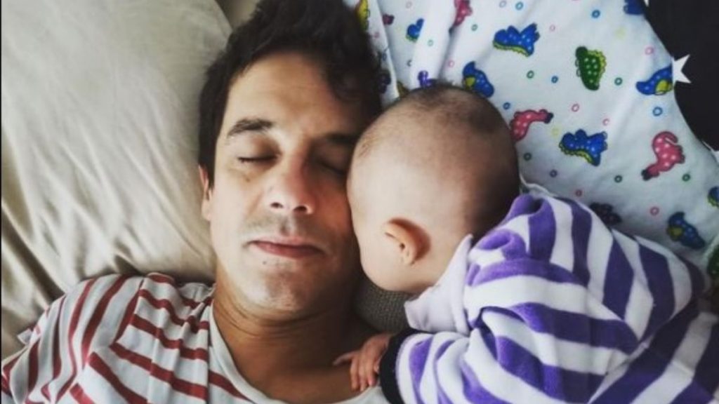 Matías Oviedo Tierna Foto Con Su Hijo