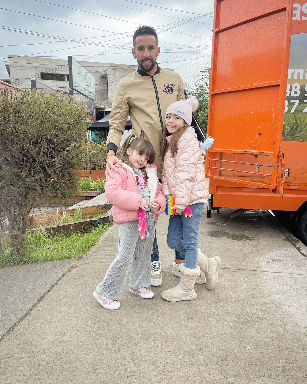 Hijas De Mauricio Isla