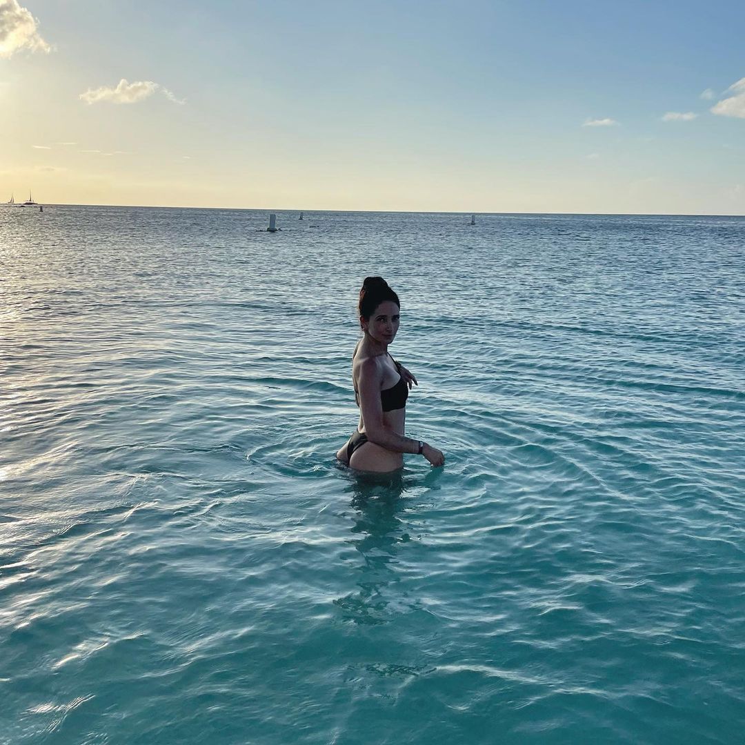 Camila Nash foto en bikini 