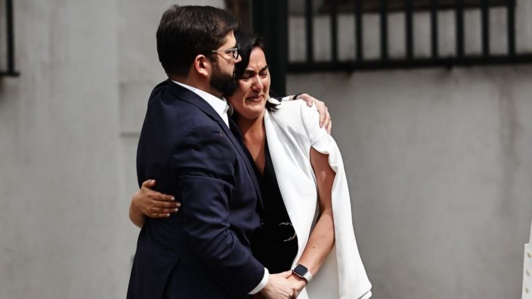 Gobierno Cambio De Gabinete Izkia Siches