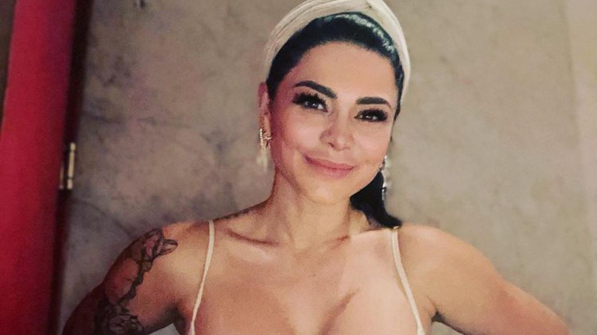 Antonella Ríos compartió un video luciendo diminuta ropa interior — Pudahuel