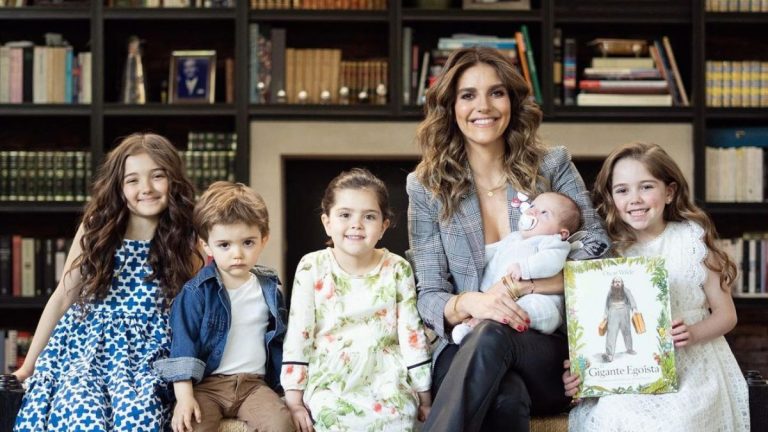 María Luisa Godoy Foto Con Sus Cinco Hijos