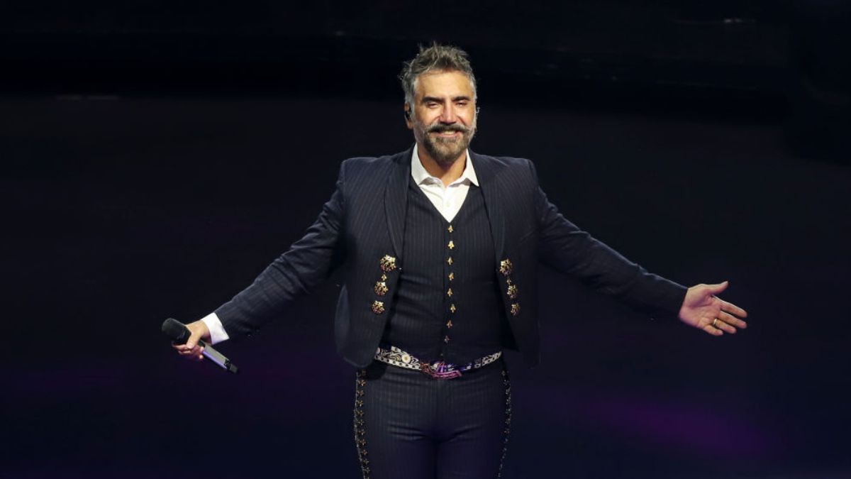 Alejandró Fernández está de regreso con todo cantante mexicano