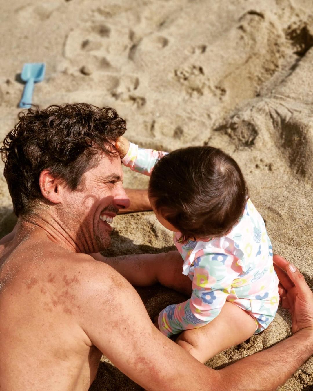 Matías Oviedo Junto A Su Hija Nalú Está Grande (1)