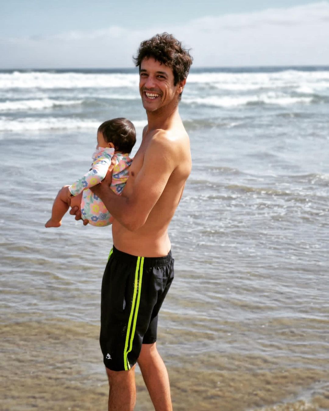 Matías Oviedo Junto A Su Hija Nalú Está Grande (3)