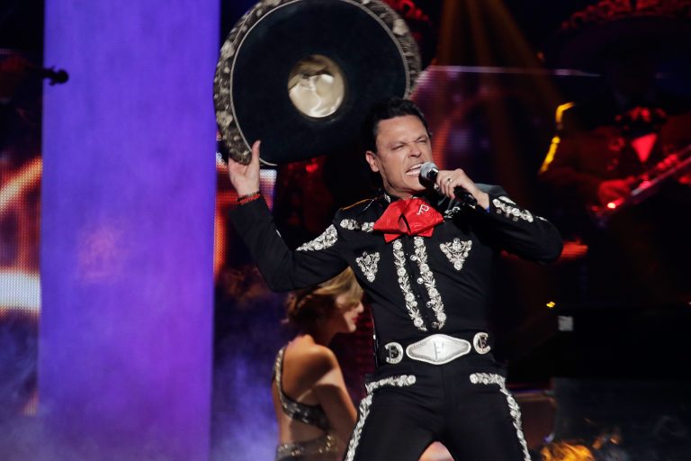 Telemundo's "2015 Billboard Latin Music Award"   Arrivals