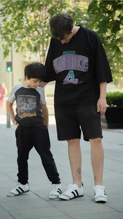 Francisco Dañobeitía Con Su Hijo Así De Grande Está