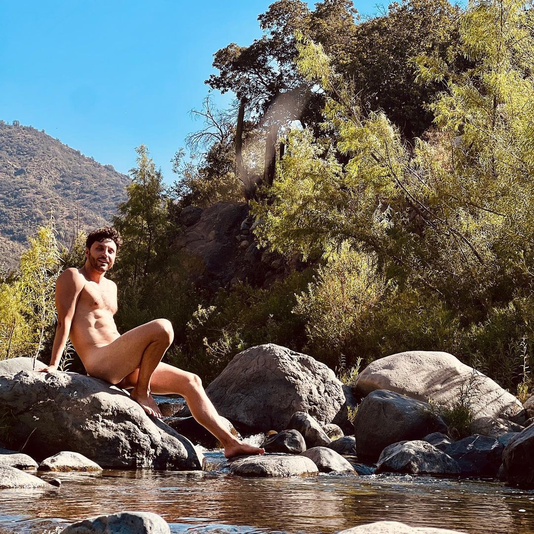Santiago Meneghello Completamente Desnudo (2)