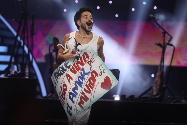 Camilo recibe Gaviota de Plata y Oro en el Festival de Viña
