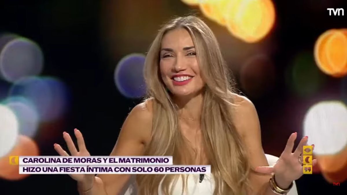 Carolina De Moras En Buenas Noches A Todos