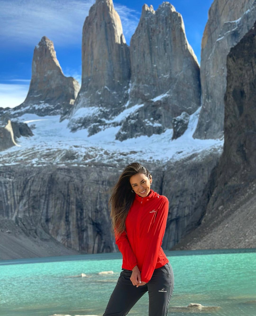 Jhendelyn Núñez Desde Las Torres Del Paine (2)