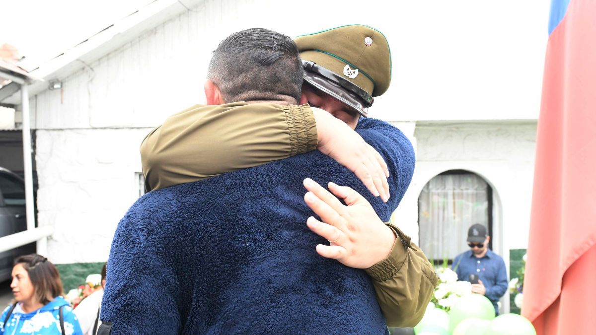 Funeral Despedida De Rita Olivares Carabineros De Luto Lágrimas (5)