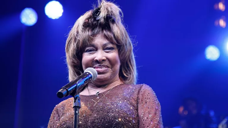 Tina Turner 83 Años