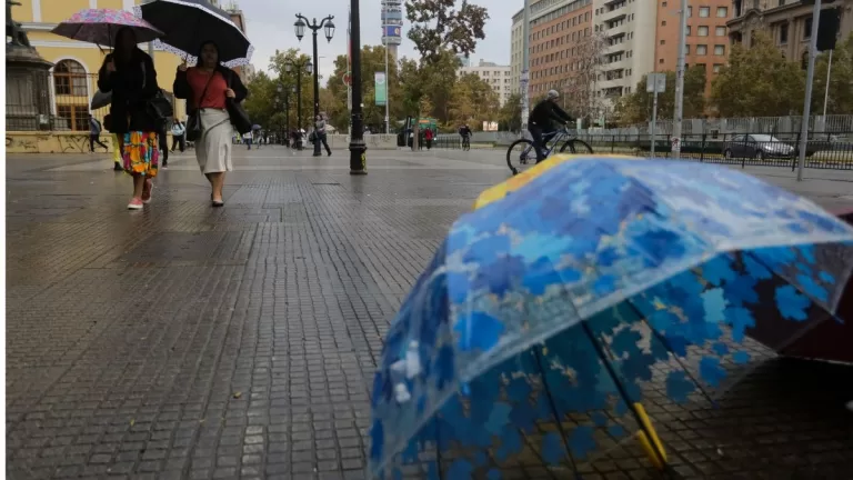 Lluvia En Santiago