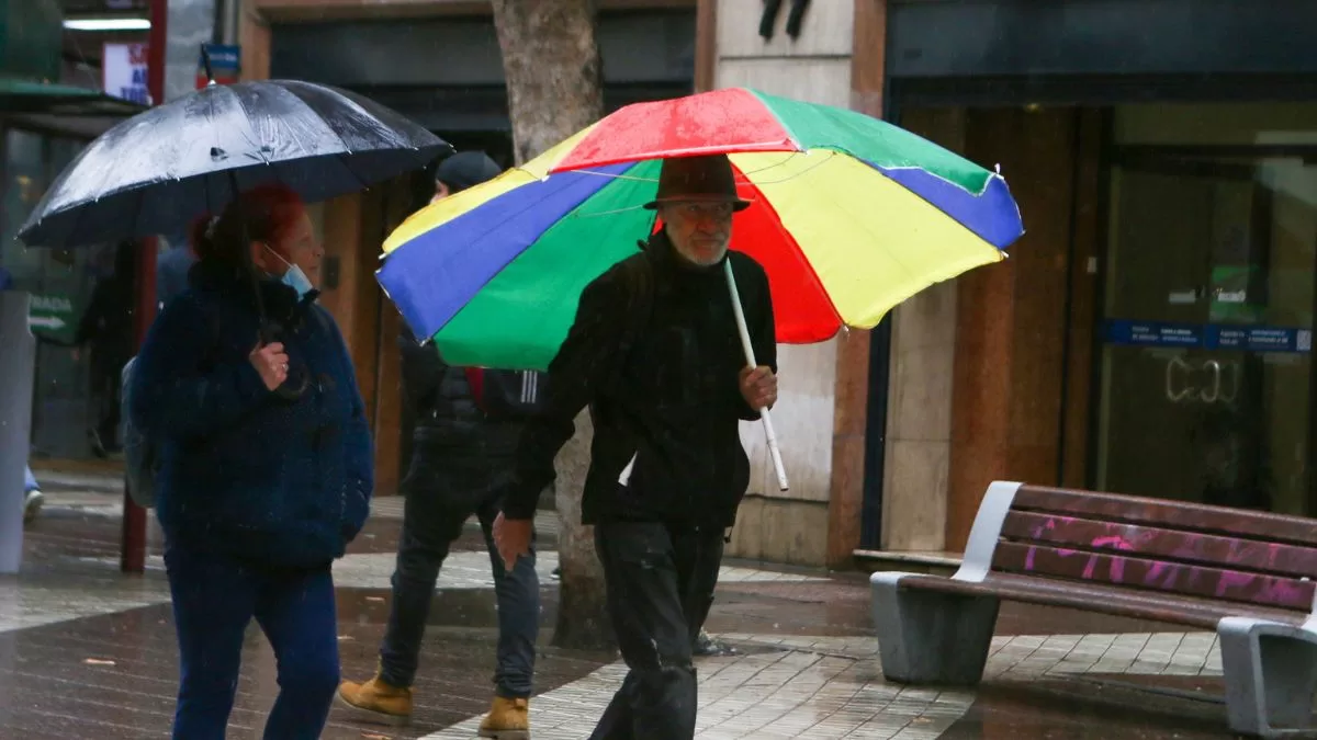 Lluvia En Santiago (2)