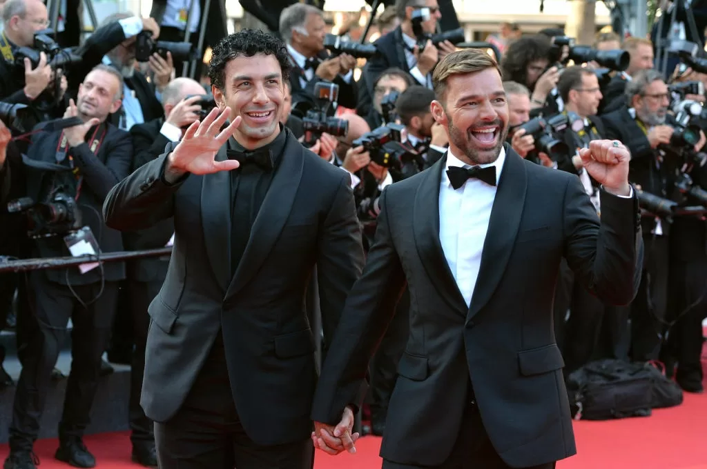 Ricky Martin y Jwan Yosef en alfombra roja 