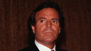 Julio Iglesias Aeropuerto