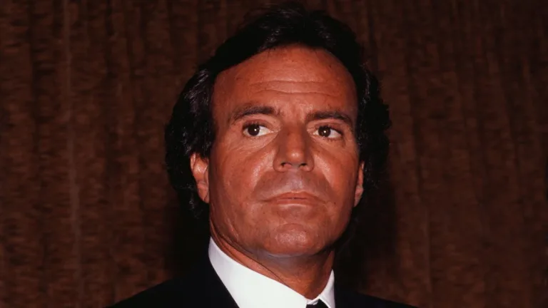 Julio Iglesias Aeropuerto