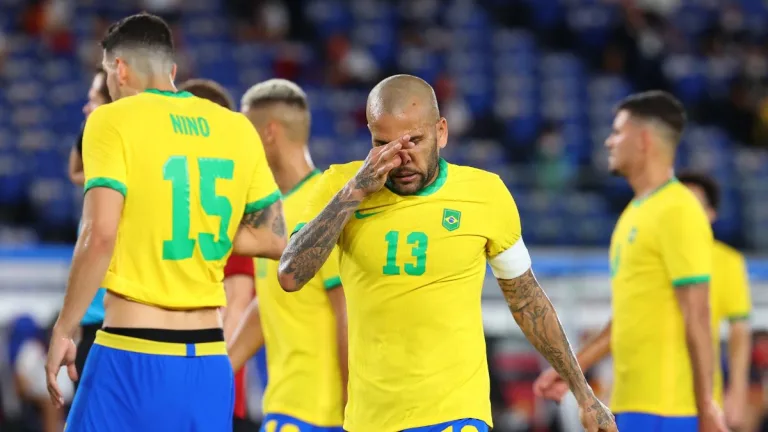 dani alves condenado abuso sexual brasil