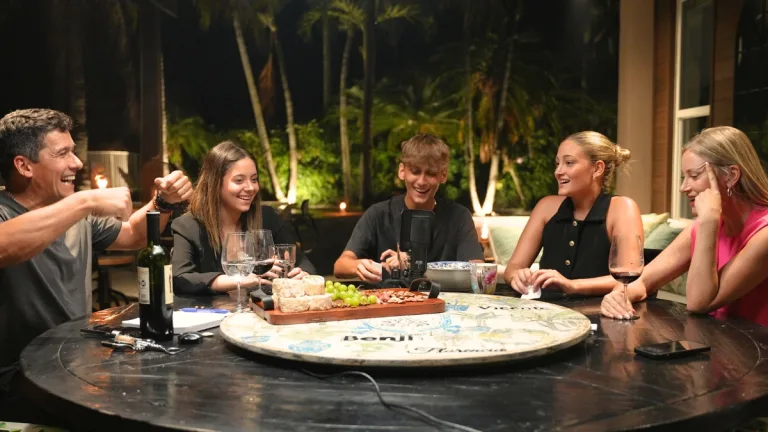 Rafael Araneda, Marcela Vacarezza Y Su Familia Nos Cuentan Exclusivos Detalles De Su Nuevo Videopodcast