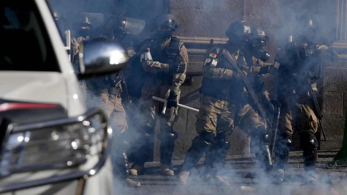 Reportan Intento De Golpe De Estado En Bolivia Militares Se Tomaron El Palacio De Gobierno (1)
