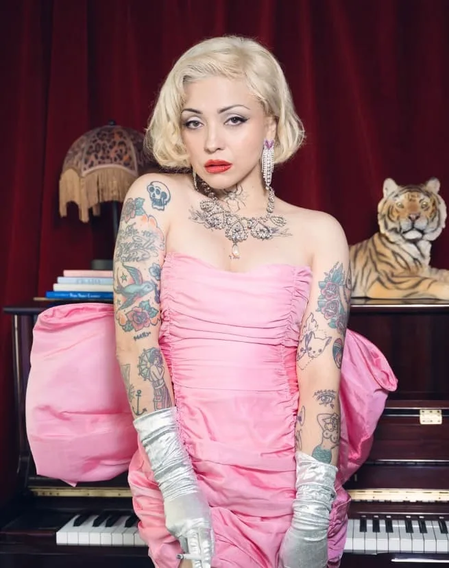 Instagram De Mon Laferte