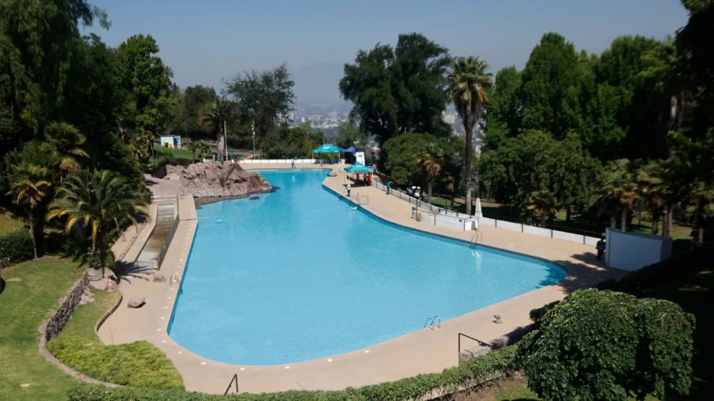 Piscina Tupahue Del ParqueMet