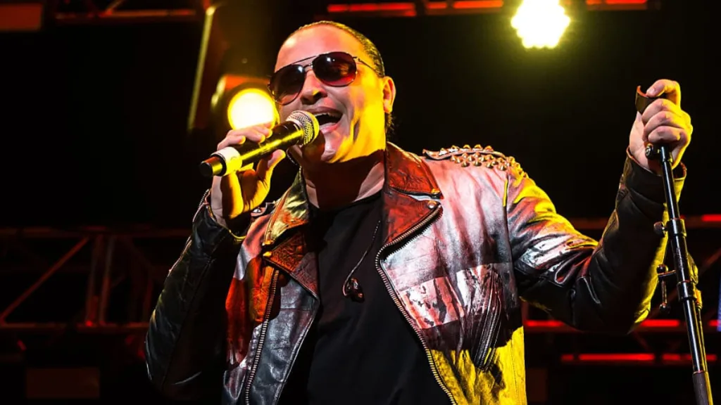 Querido Cantante Latino Estrenó Nueva Canción