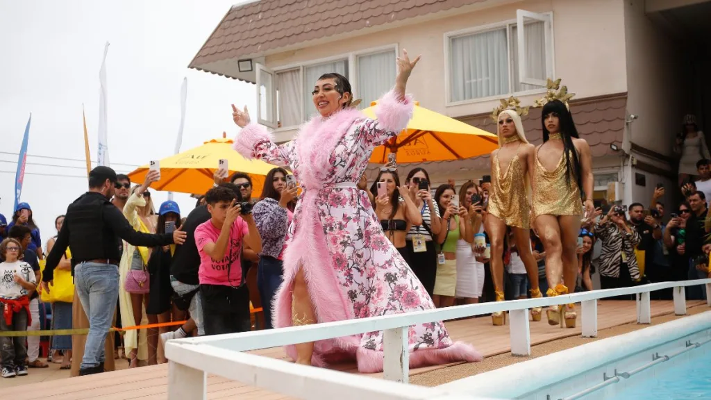 Gala Del Pueblo