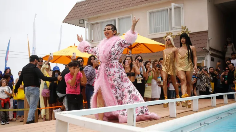 Gala Del Pueblo