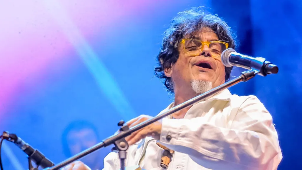 Joe Vasconcellos En Santiago
