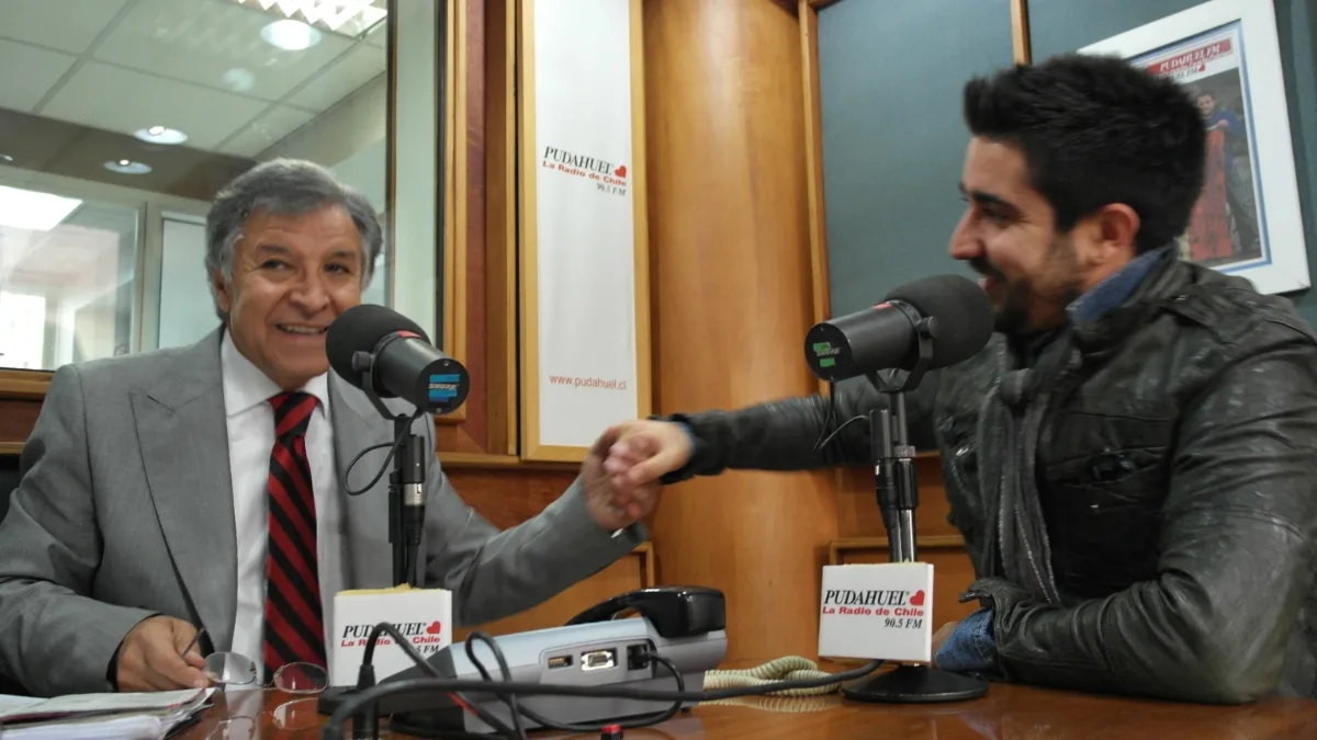 Radio Pudahuel Me Ha Apoyado Desde Siempre Conversamos Con Alex Ubago Tras Su Paso Por Las Condes