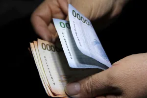 Decretan aumento del sueldo mínimo en Chile para este 2025.