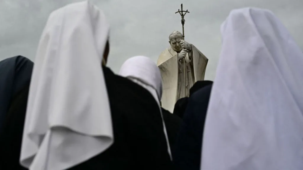 Papa Francisco y presiones al Vaticano