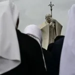 Papa Francisco y presiones al Vaticano