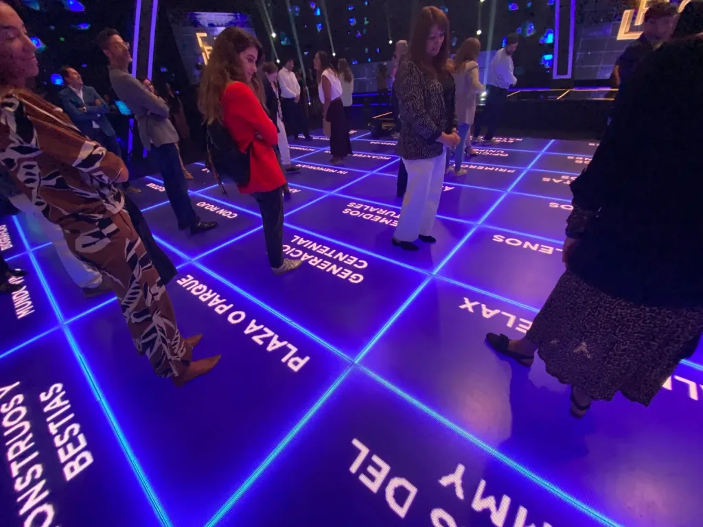 Participantes The Floor Scaled