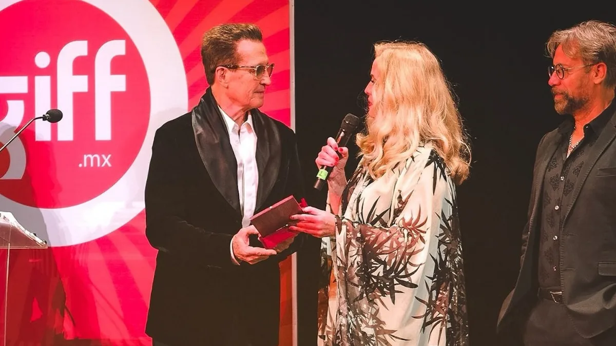 Emmanuel Celebra 50 Años De Carrera Con Emotivo Homenaje En El GIFF 2025 (4)
